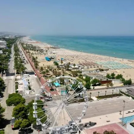Apartment In The Heart Of Giulianova Next To The Sea *